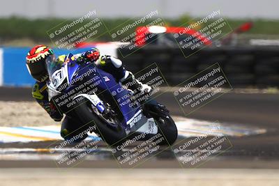 media/Jun-07-2025-TrackDaz (Sat) [[4413525952]]/A Group/1pm (Turn 1)/